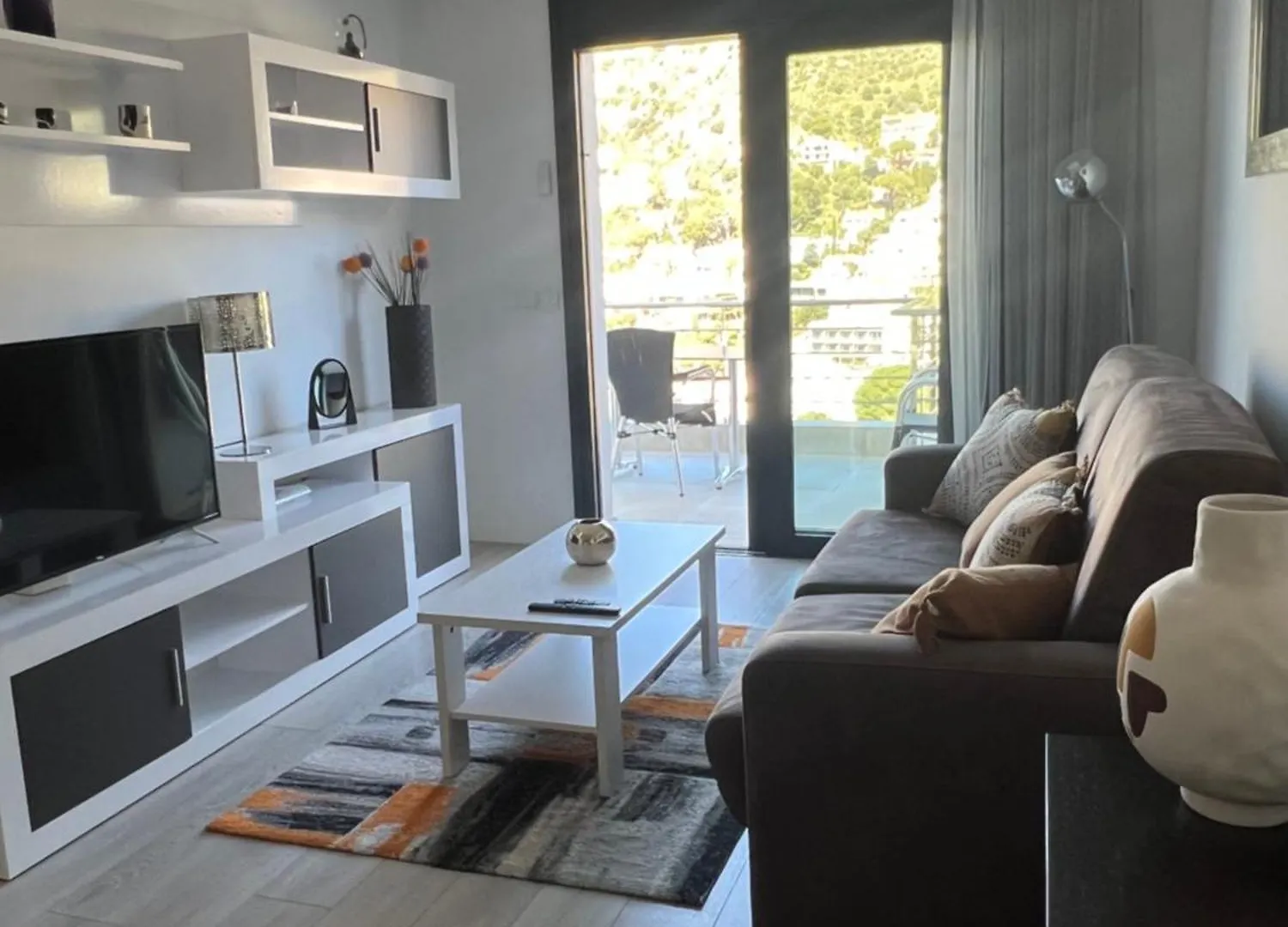 Apartment Ferienwohnung Castell Blau Roses Spanien