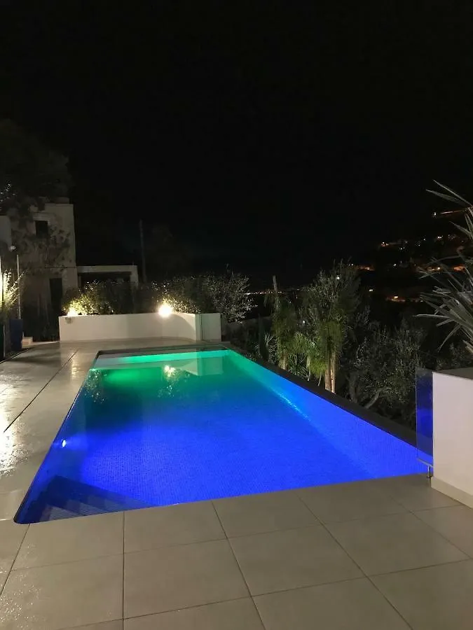 Apartment Ferienwohnung Castell Blau Roses Spanien