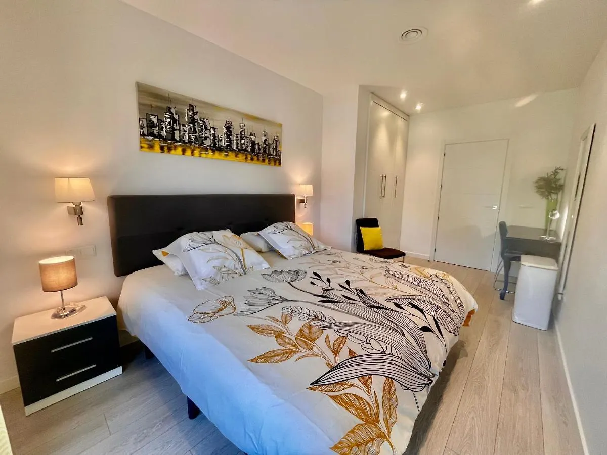 Castell Blau Apartment Roses 0*,